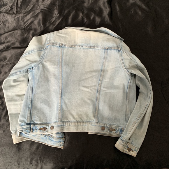 Levi Strauss Light-wash denim jacket - Picture 3 of 4